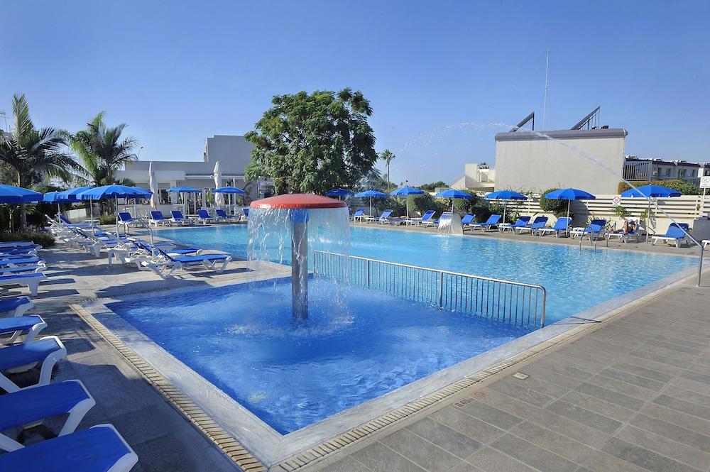 Euronapa Hotel Apartments Agia Napa Buitenkant foto