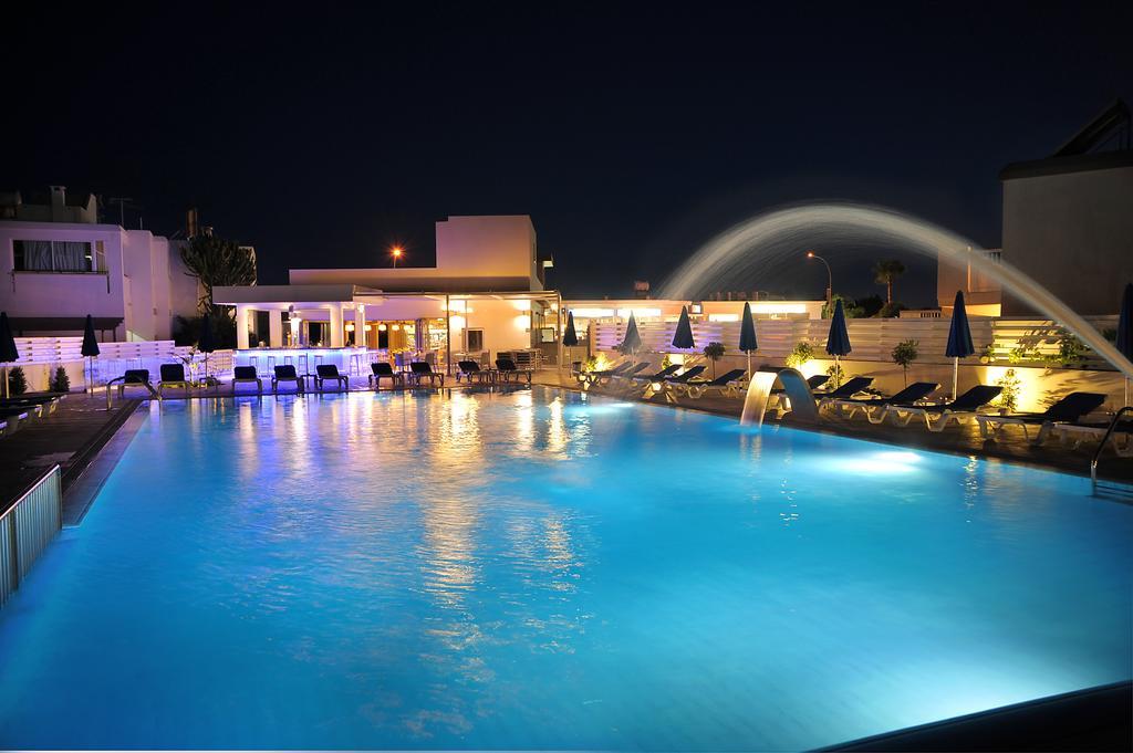 Euronapa Hotel Apartments Agia Napa Buitenkant foto