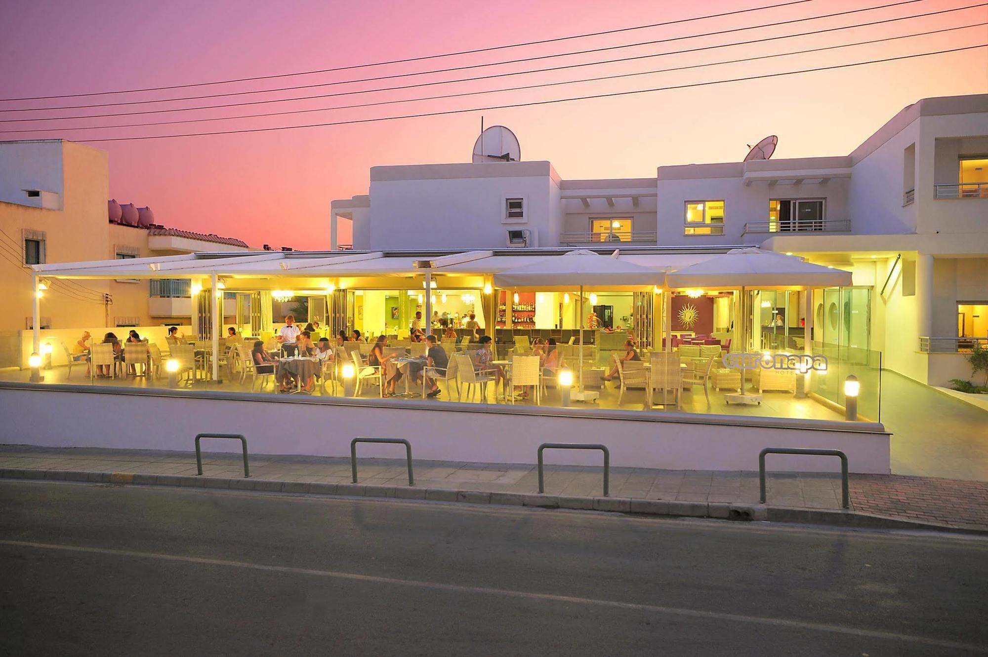 Euronapa Hotel Apartments Agia Napa Buitenkant foto