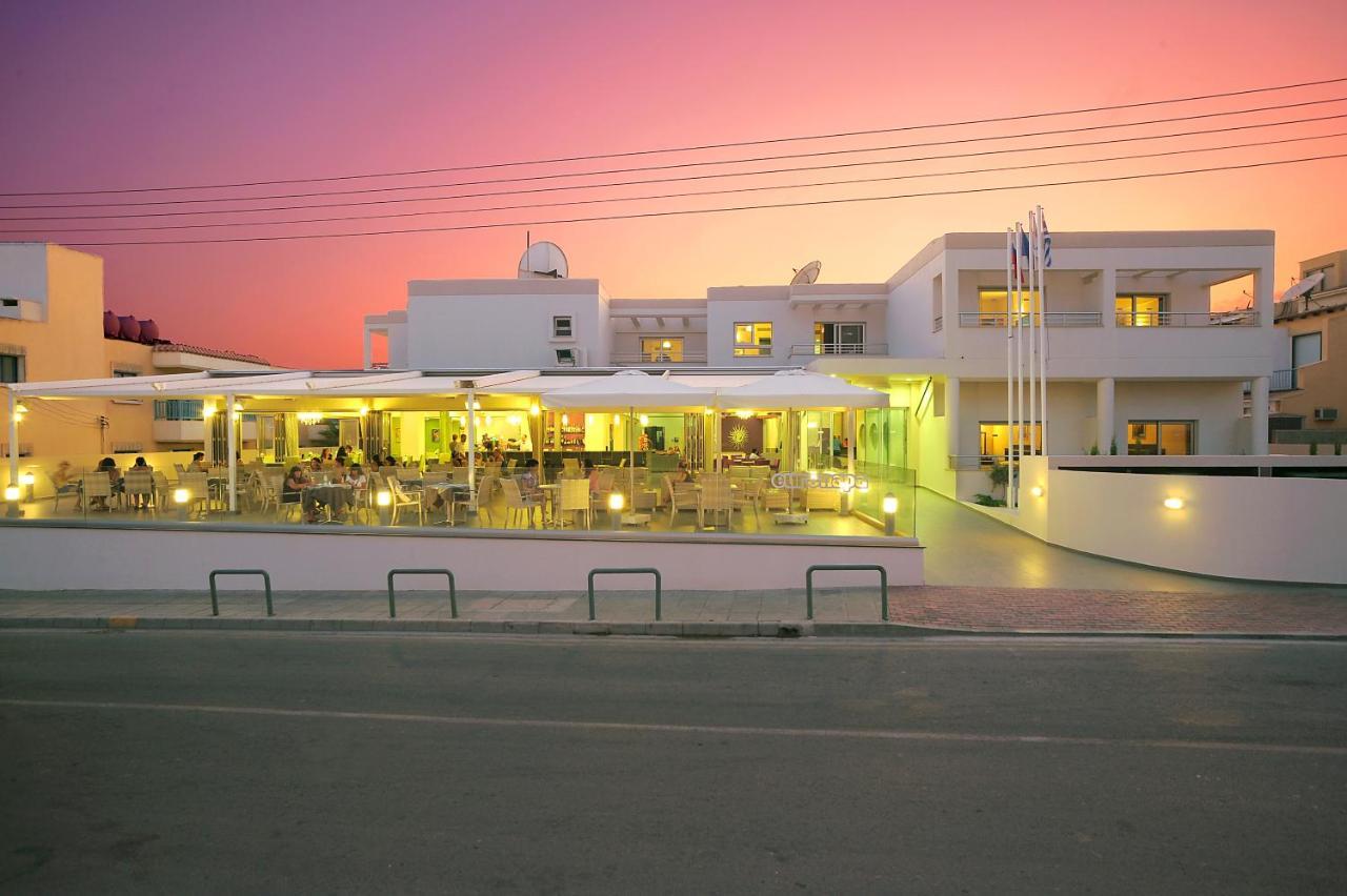 Euronapa Hotel Apartments Agia Napa Buitenkant foto